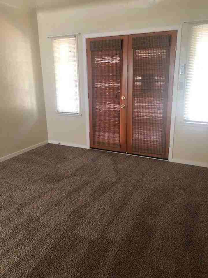 2043 & 2045 West Street - Photo 2 of 18