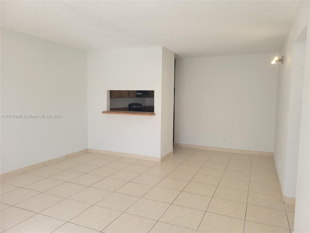 823 Twin Lakes Drive - Photo 2 of 22