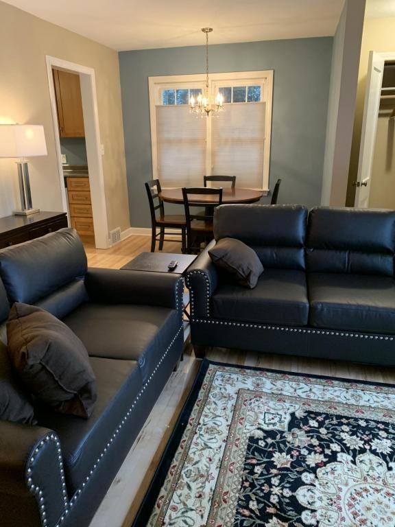 425 9th St - Photo 4 of 26