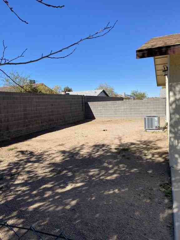 2855 N Evans St - Photo 2 of 8