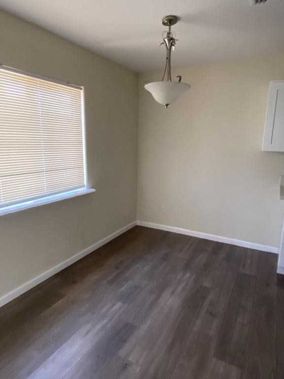 2855 N Evans St - Photo 4 of 8