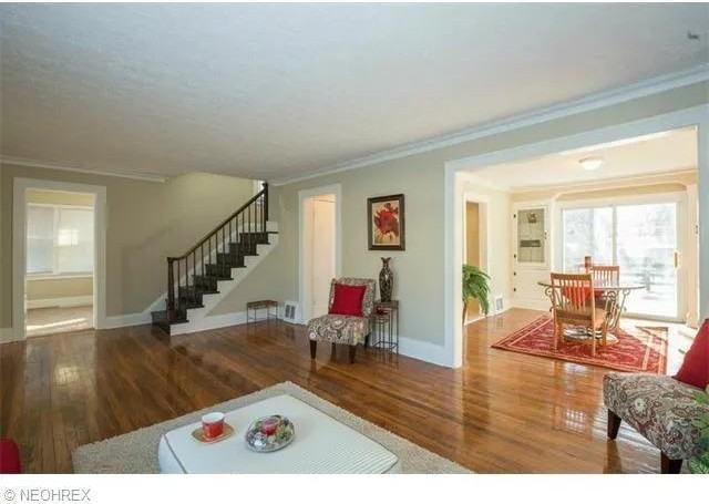 884 Beverly Rd - Photo 2 of 24