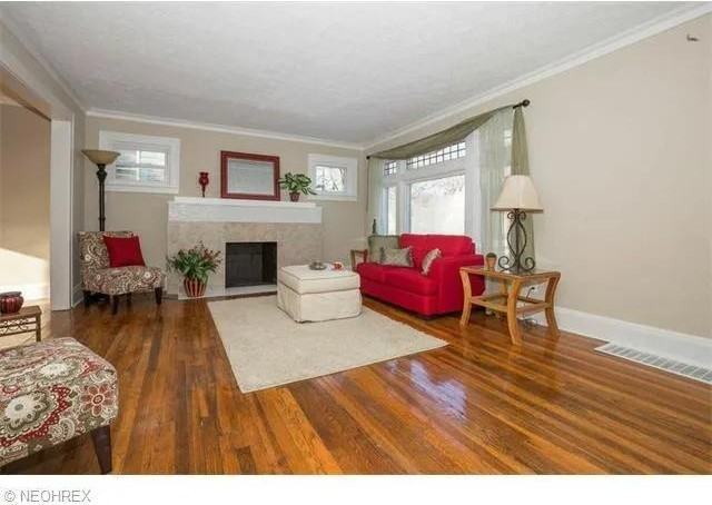 884 Beverly Rd - Photo 3 of 24