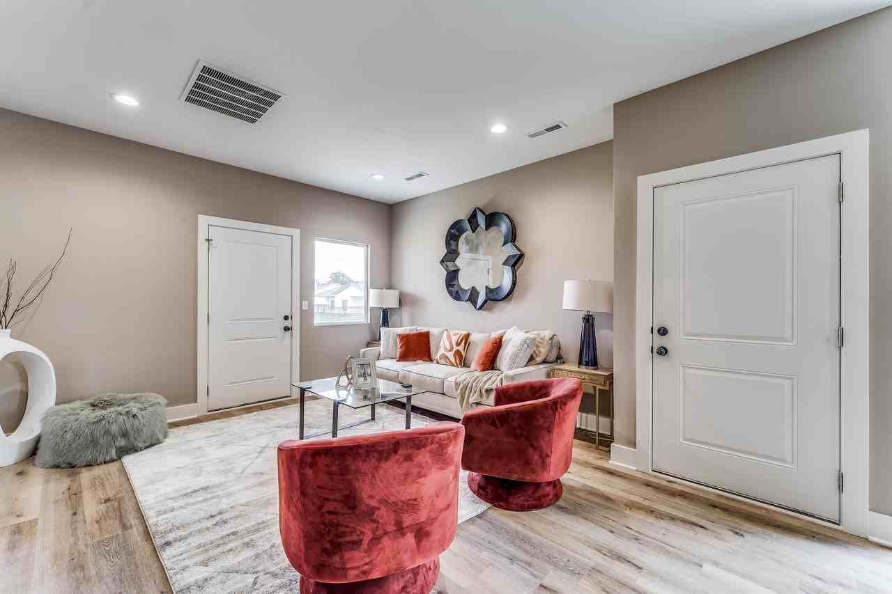 12726 W Wheatland St #1 - Photo 3 of 15