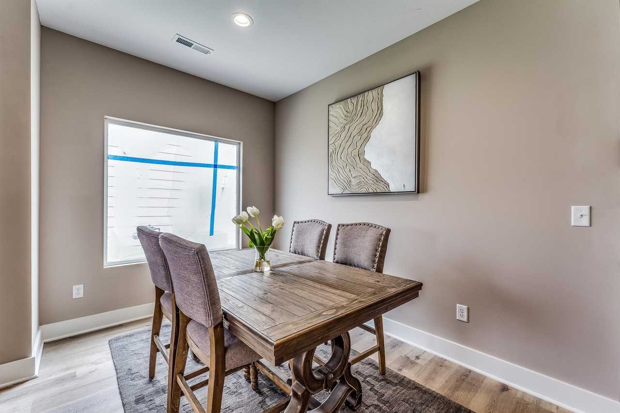 4307 N Hazelwood St #1 - Photo 2 of 15