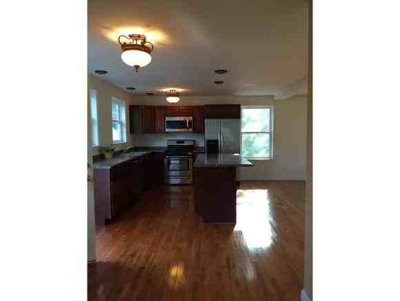 300 Pioneer Rd - Photo 3 of 5