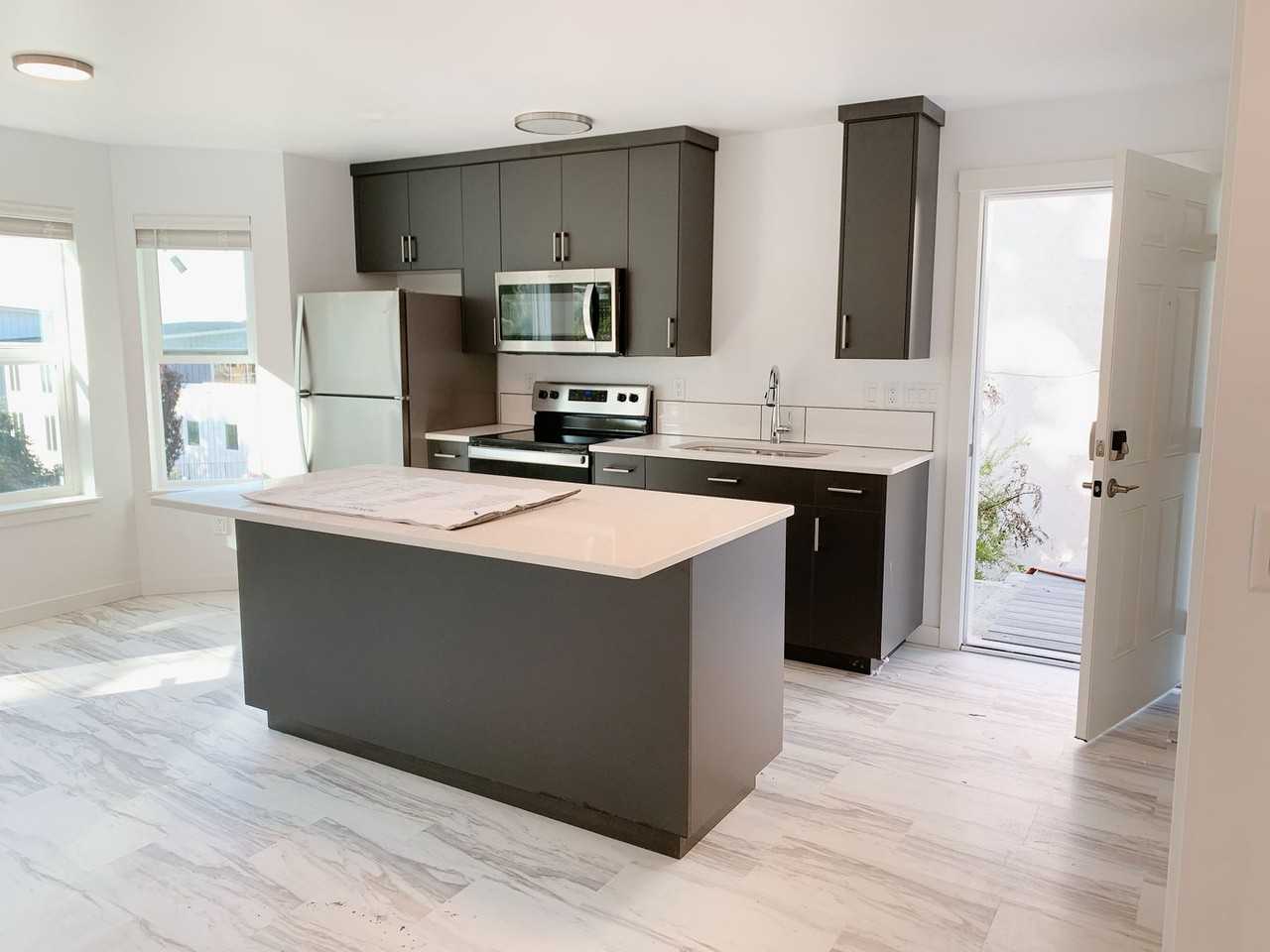 826 N Garden St - Photo 3 of 39