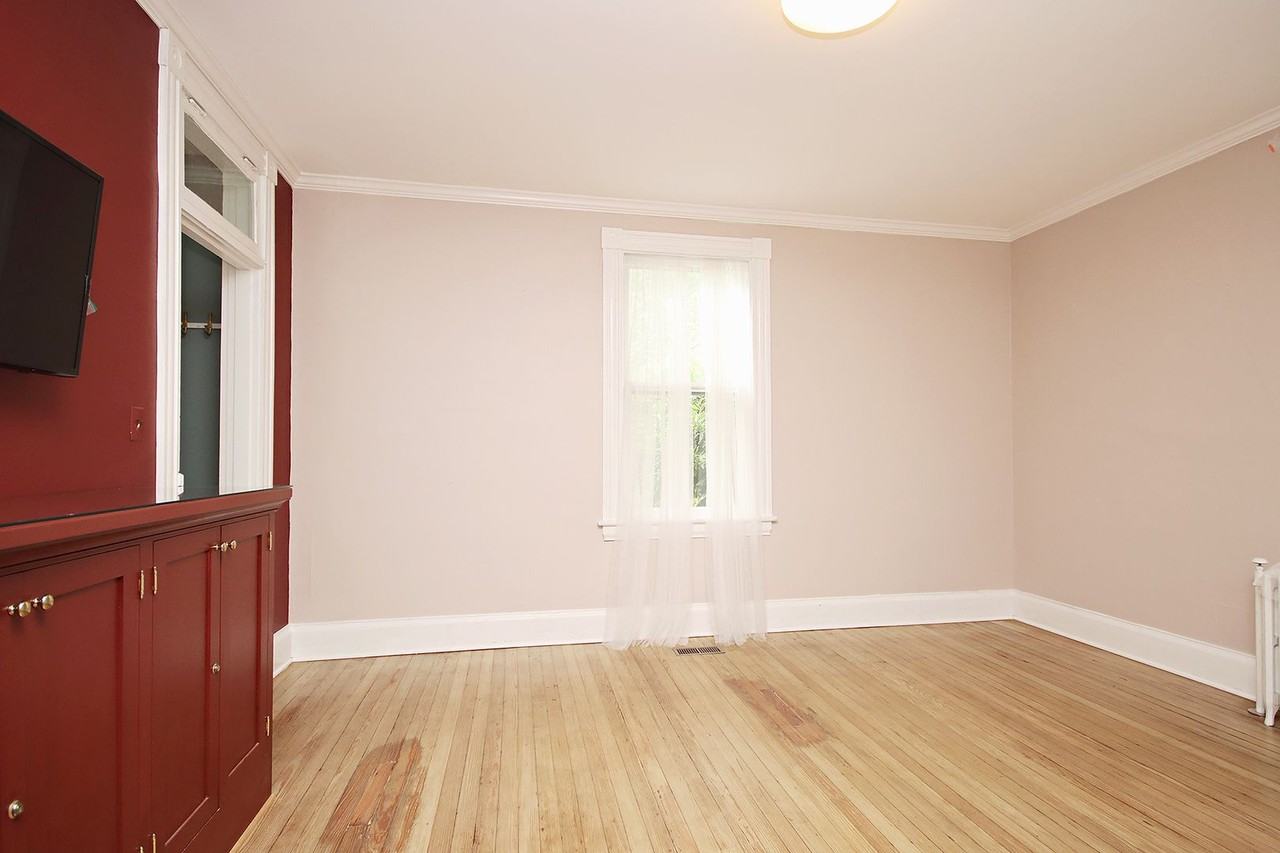 921 Cherry Ave - Photo 7 of 26