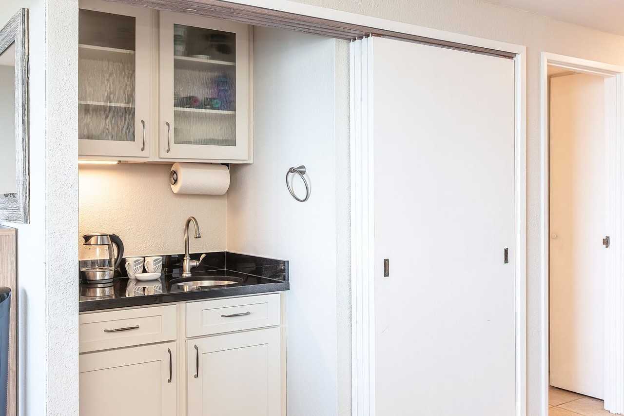 68-121 Au St #208 - Photo 5 of 9