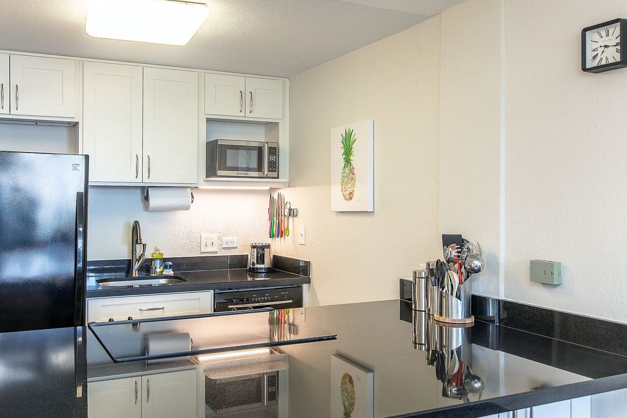 68-121 Au St #208 - Photo 7 of 9