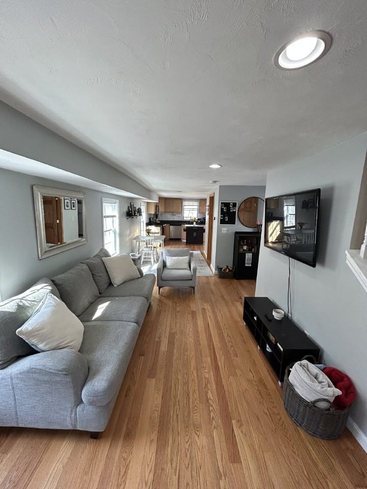 7 E Lake St - Photo 3 of 30