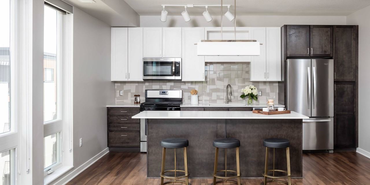 Lake & W Lake St #6551 - Photo 2 of 14