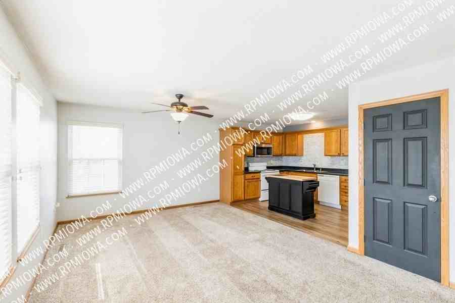 1142 10th Ave Nw - Photo 3 of 14