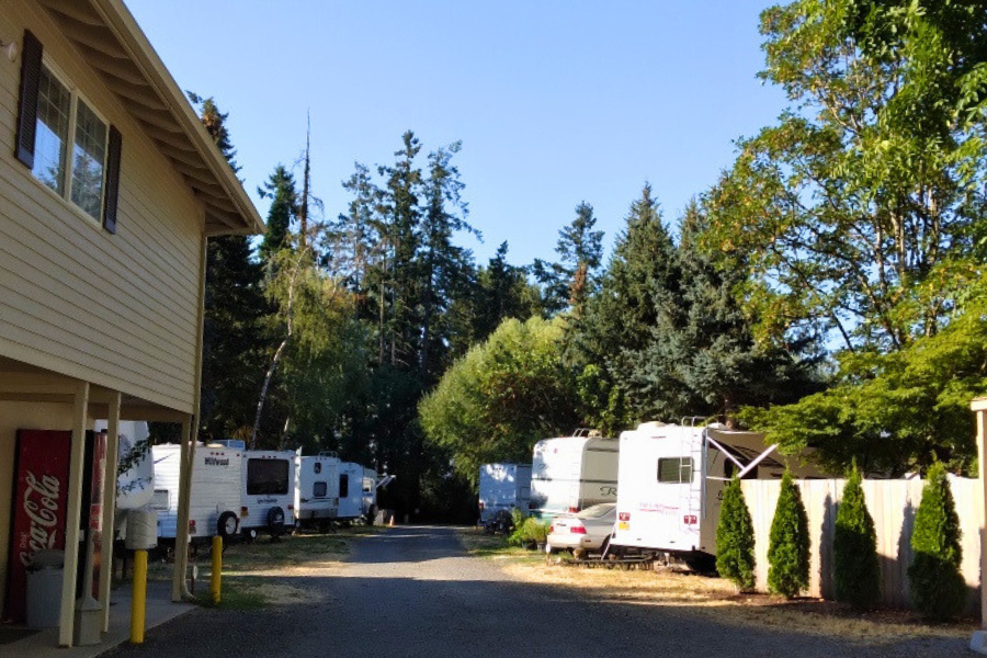 775 E 3rd St - Photo 3 of 7