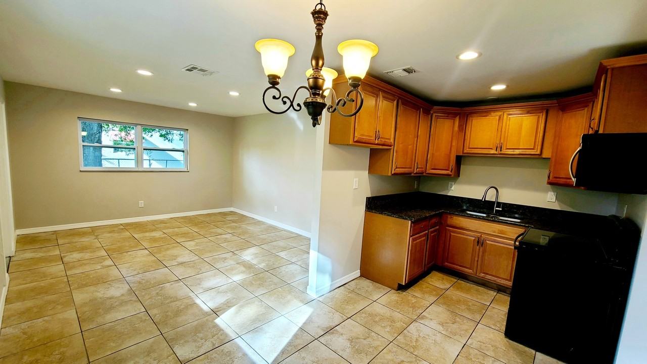 106 N 40th St #NA - Photo 6 of 21