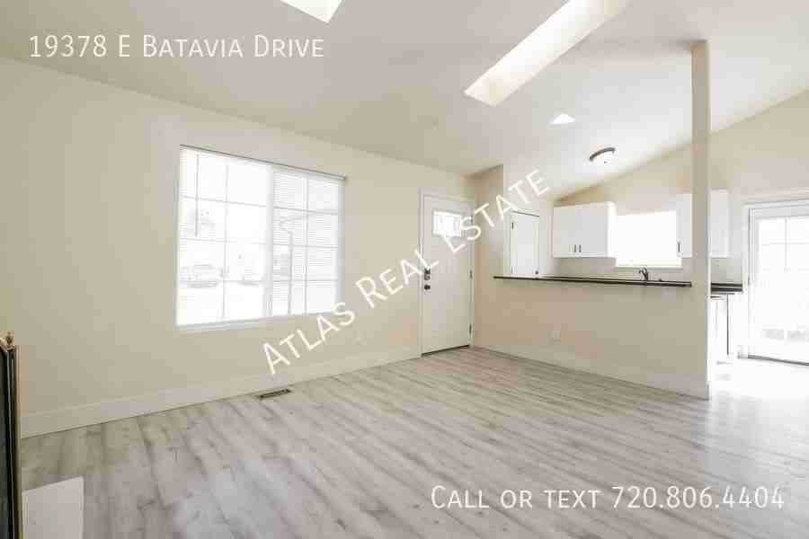 19378 E Batavia Dr - Photo 2 of 21