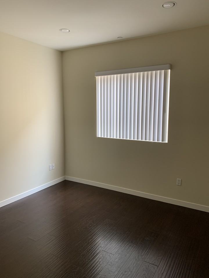 14206 Riverside Drive #101 - Photo 6 of 12