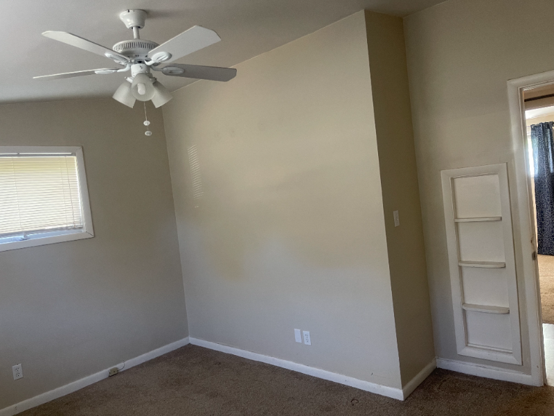 1560 Heron Ln - Photo 3 of 19
