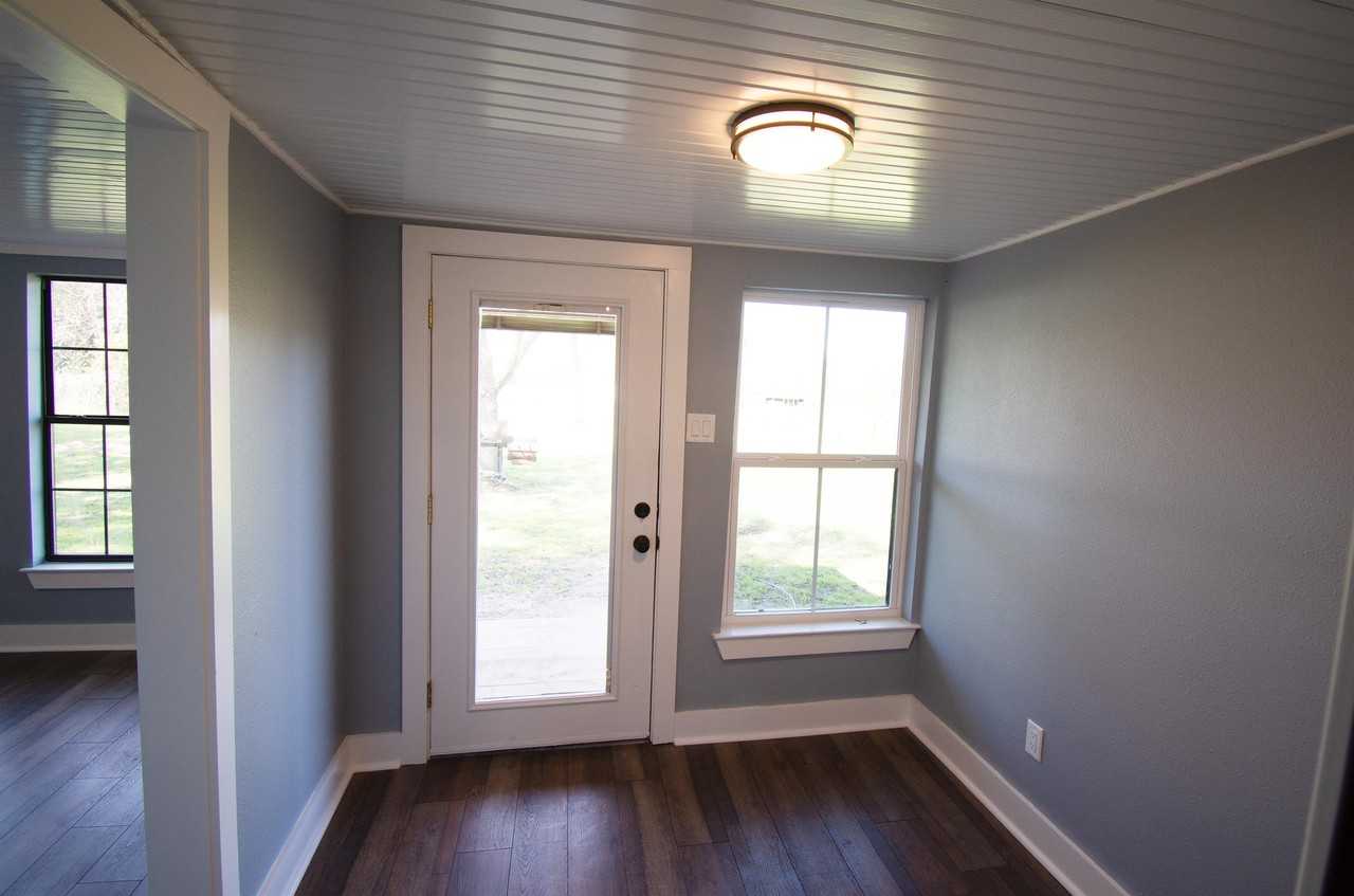 518 S Masonic St #1 - Photo 3 of 31