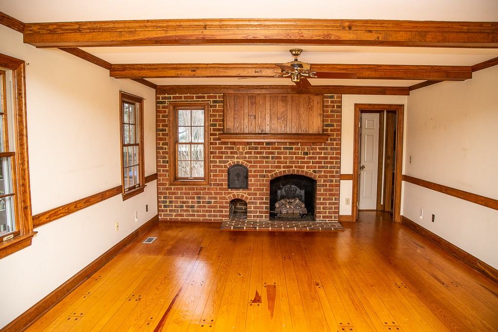 1033 Hobbs Rd #1 - Photo 3 of 19