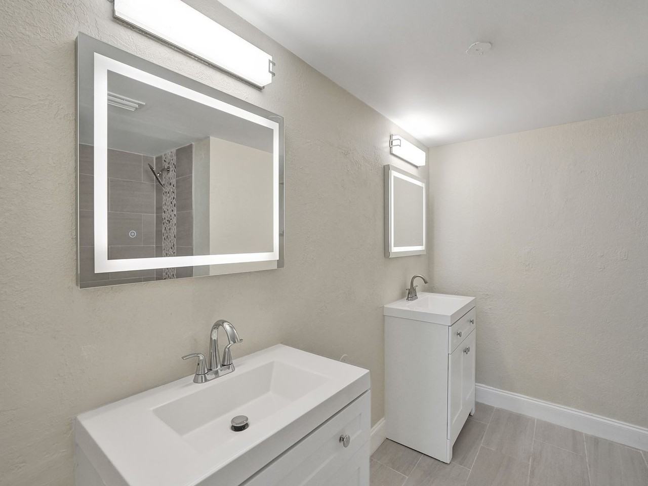 4205 N University Dr #108 - Photo 5 of 43