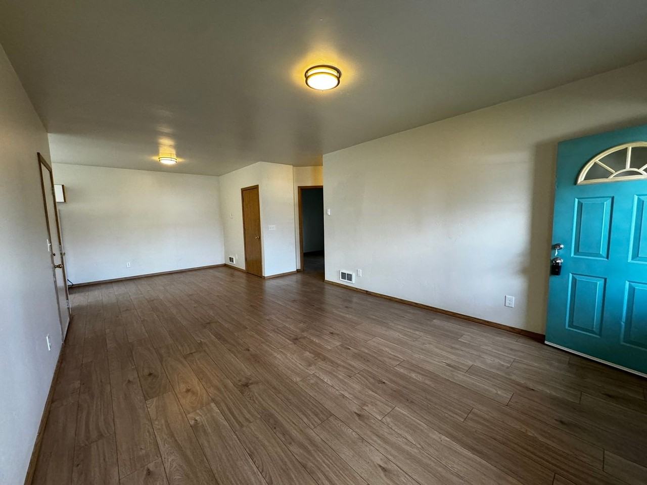 919w17 - Photo 2 of 13