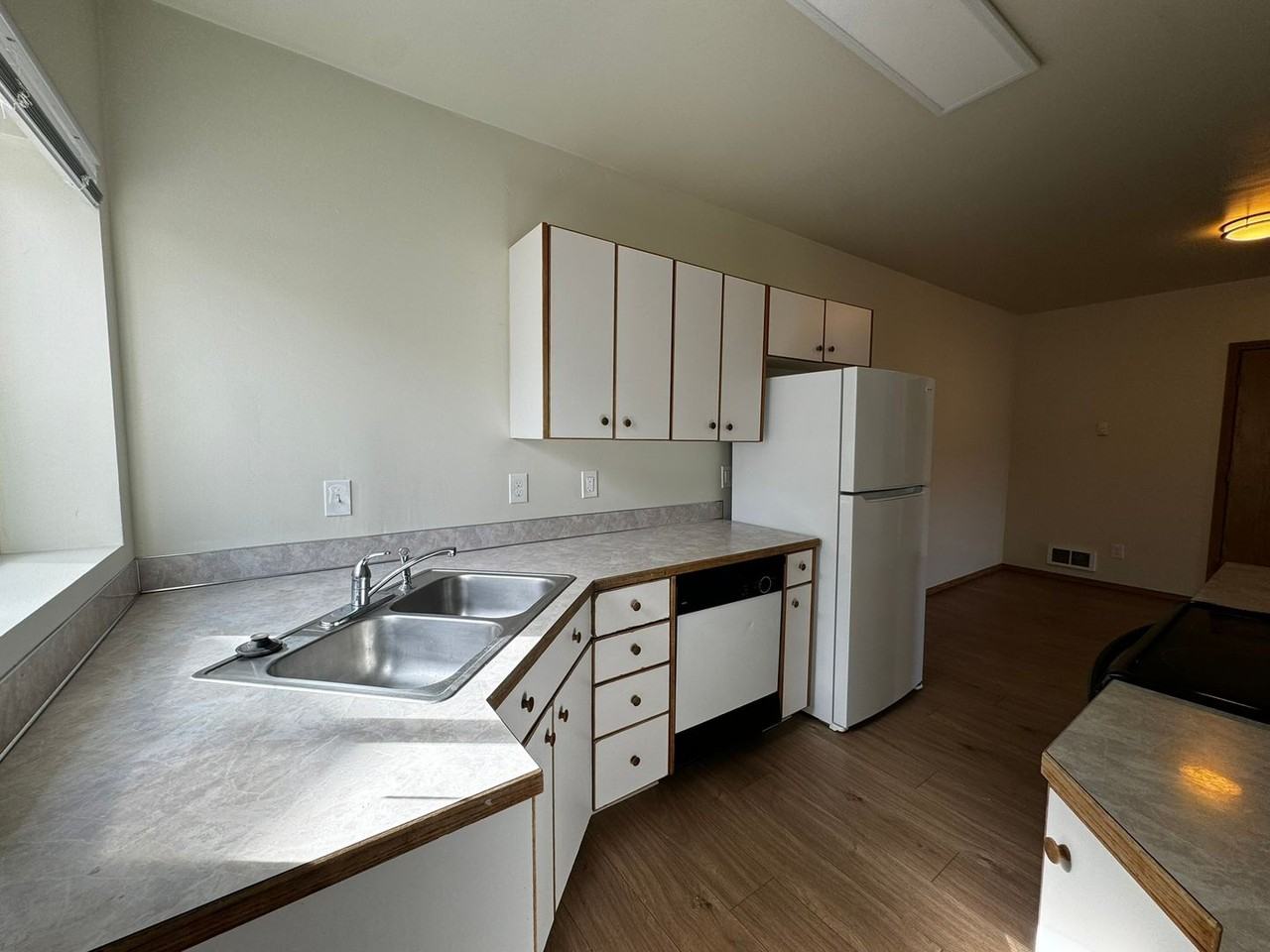 919w17 - Photo 3 of 13