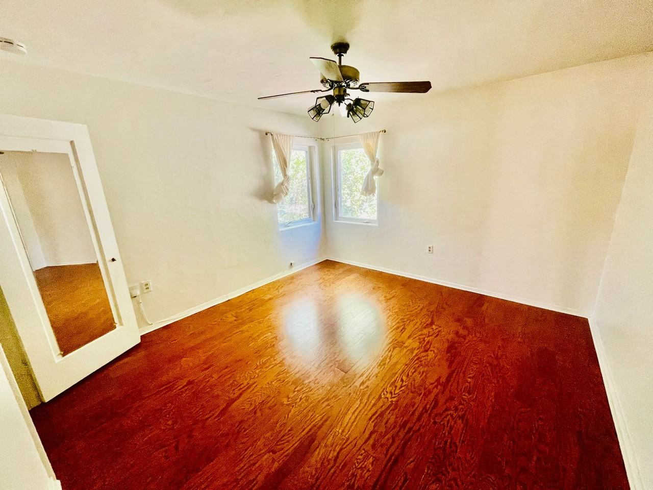 24 Coronado Ave - Photo 5 of 41