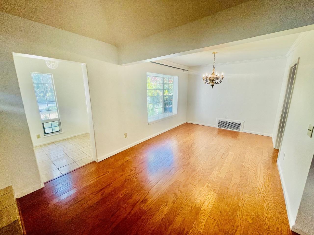 24 Coronado Ave - Photo 6 of 41