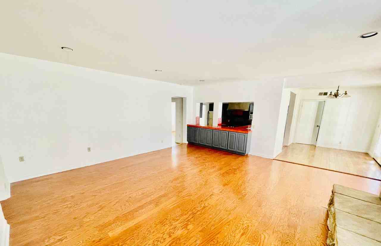 24 Coronado Ave - Photo 7 of 41