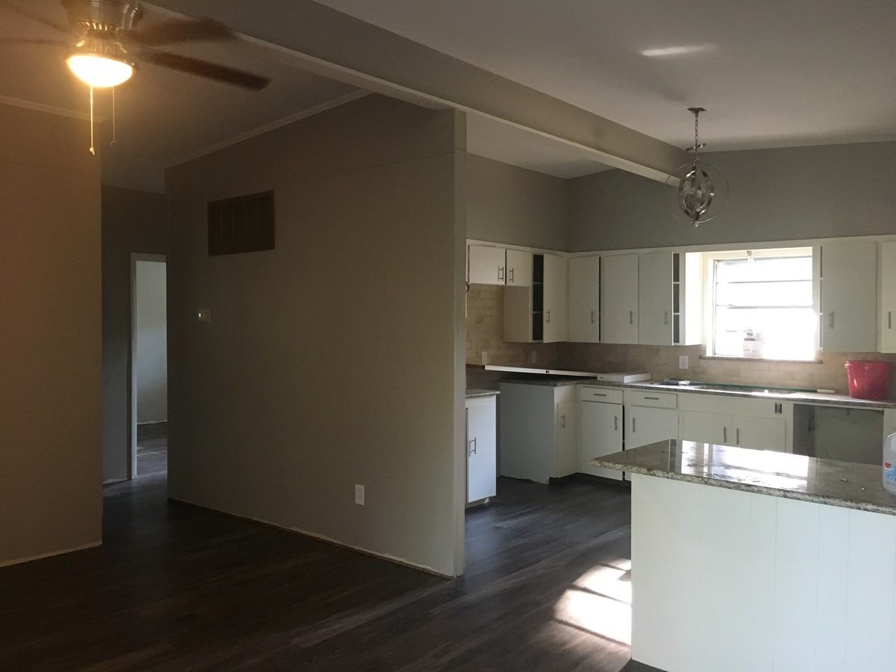 1710 N 10th St - Photo 4 of 12