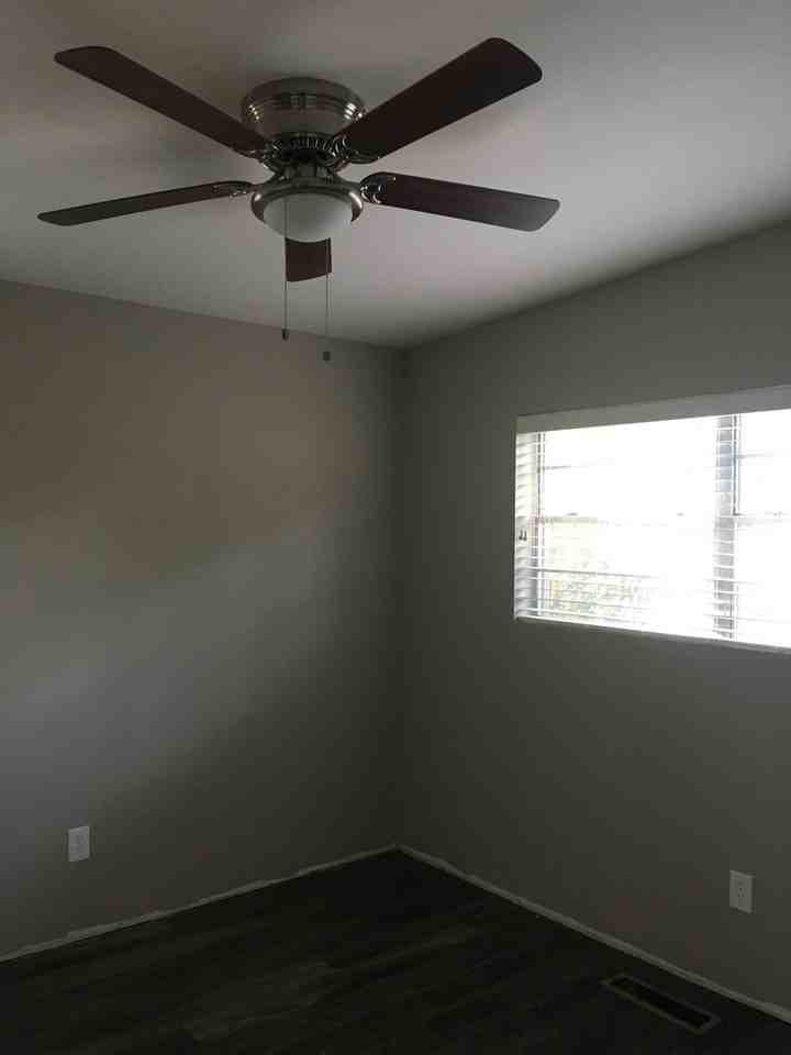 1710 N 10th St - Photo 7 of 12
