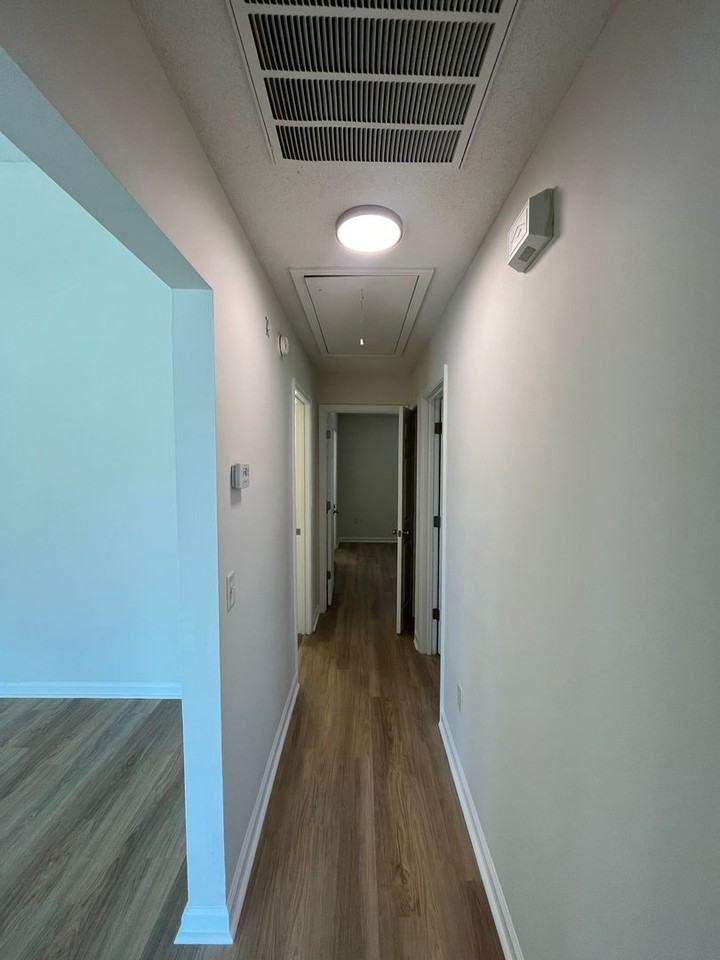 3 Whistle Stop Dr - Photo 5 of 10