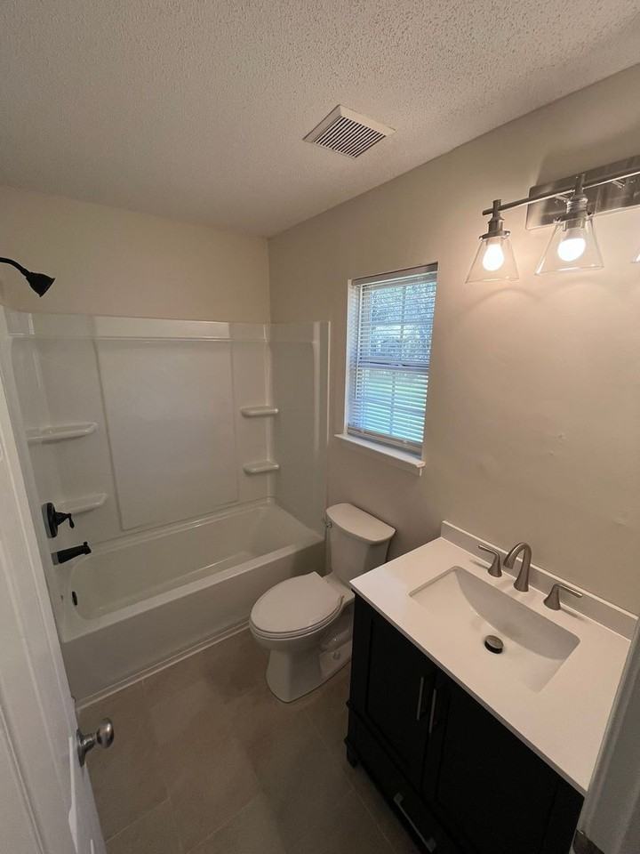 3 Whistle Stop Dr - Photo 7 of 10