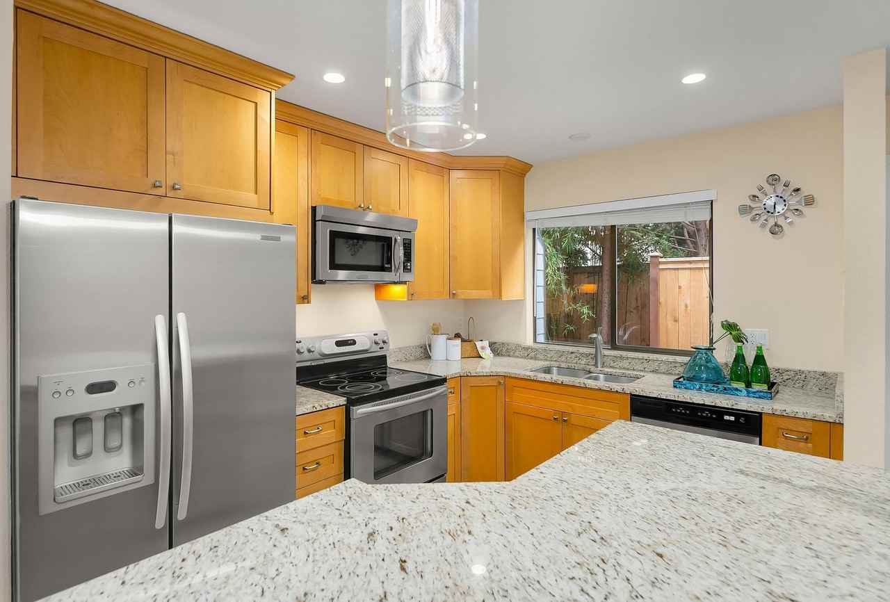 350 4th Ave S - Photo 7 of 19