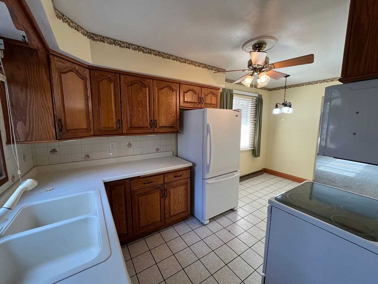 3702 Northwestern Ave - Photo 3 of 30