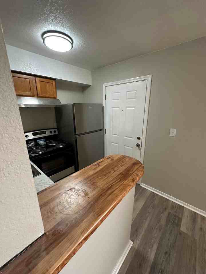 1730 East 67th Street #303 - Photo 3 of 11