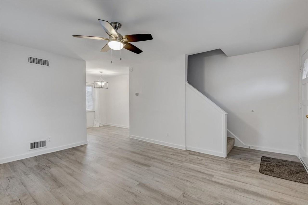 836 S Irving St - Photo 3 of 16