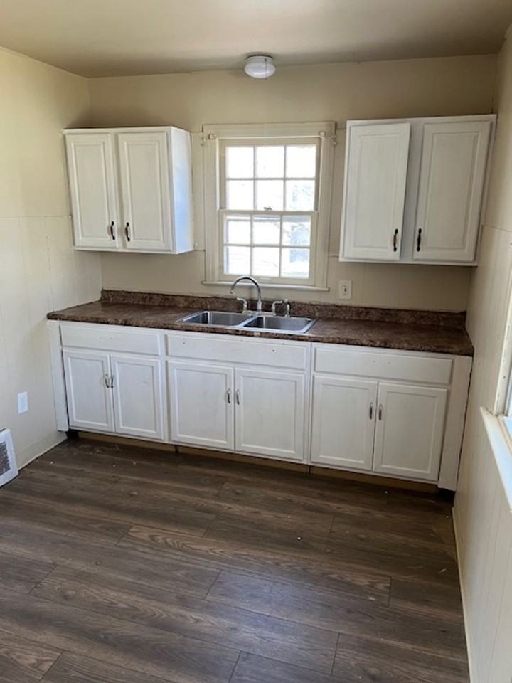 848 Detroit Ave - Photo 3 of 12