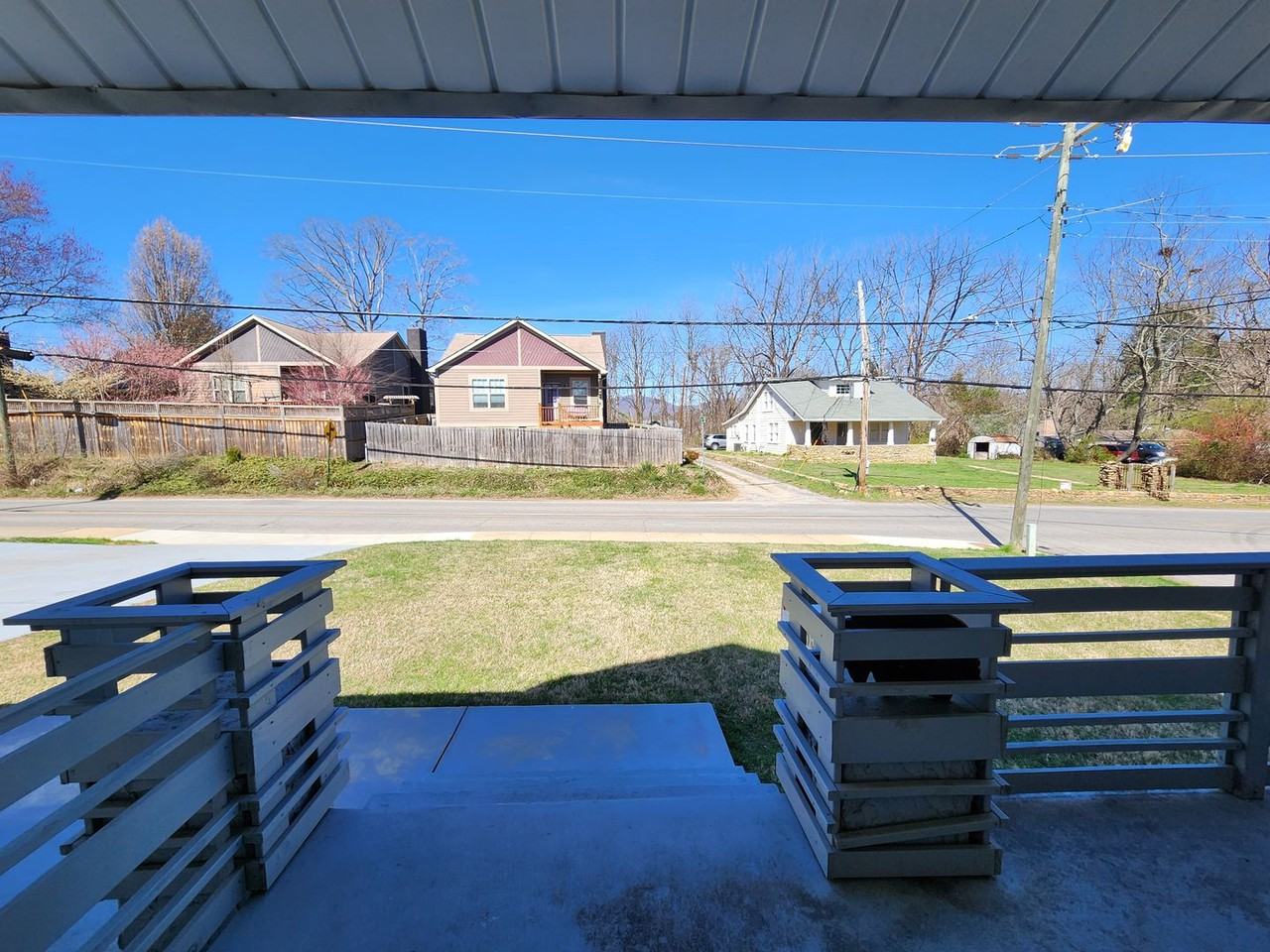 535 Fairview Rd - Photo 4 of 30