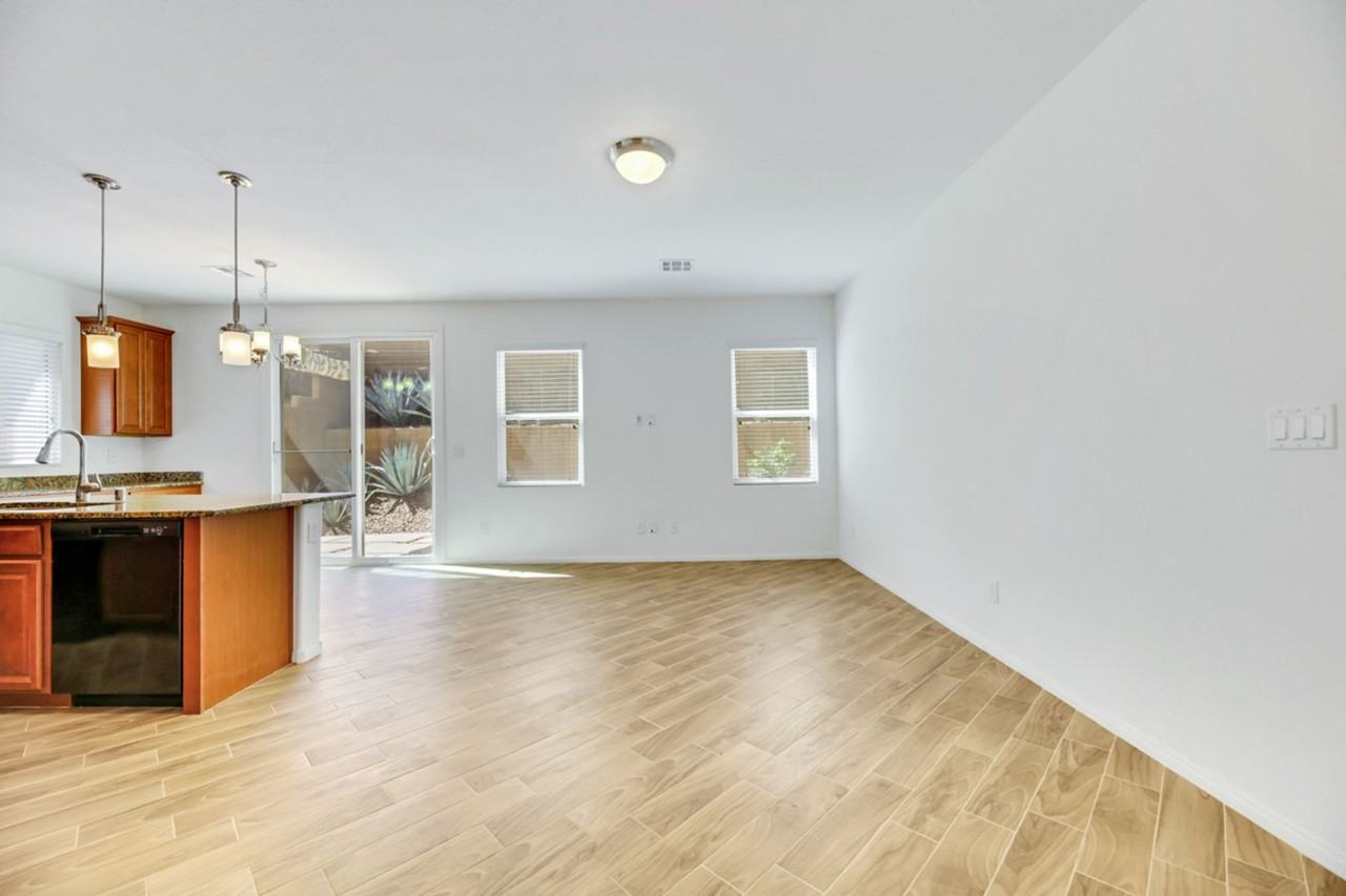 7345 Puddle Duck St - Photo 3 of 18