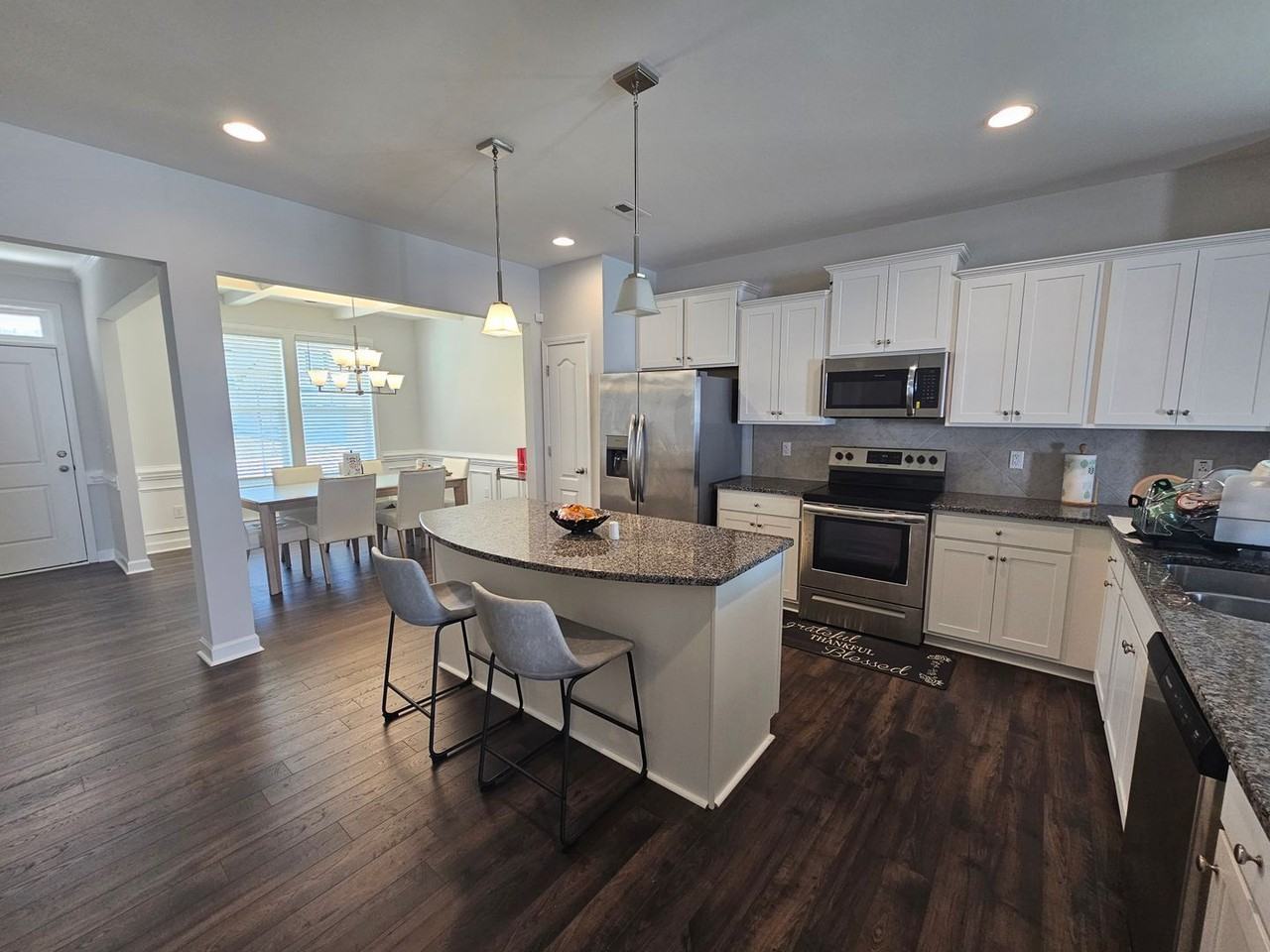 1838 Bluffside Dr - Photo 4 of 18