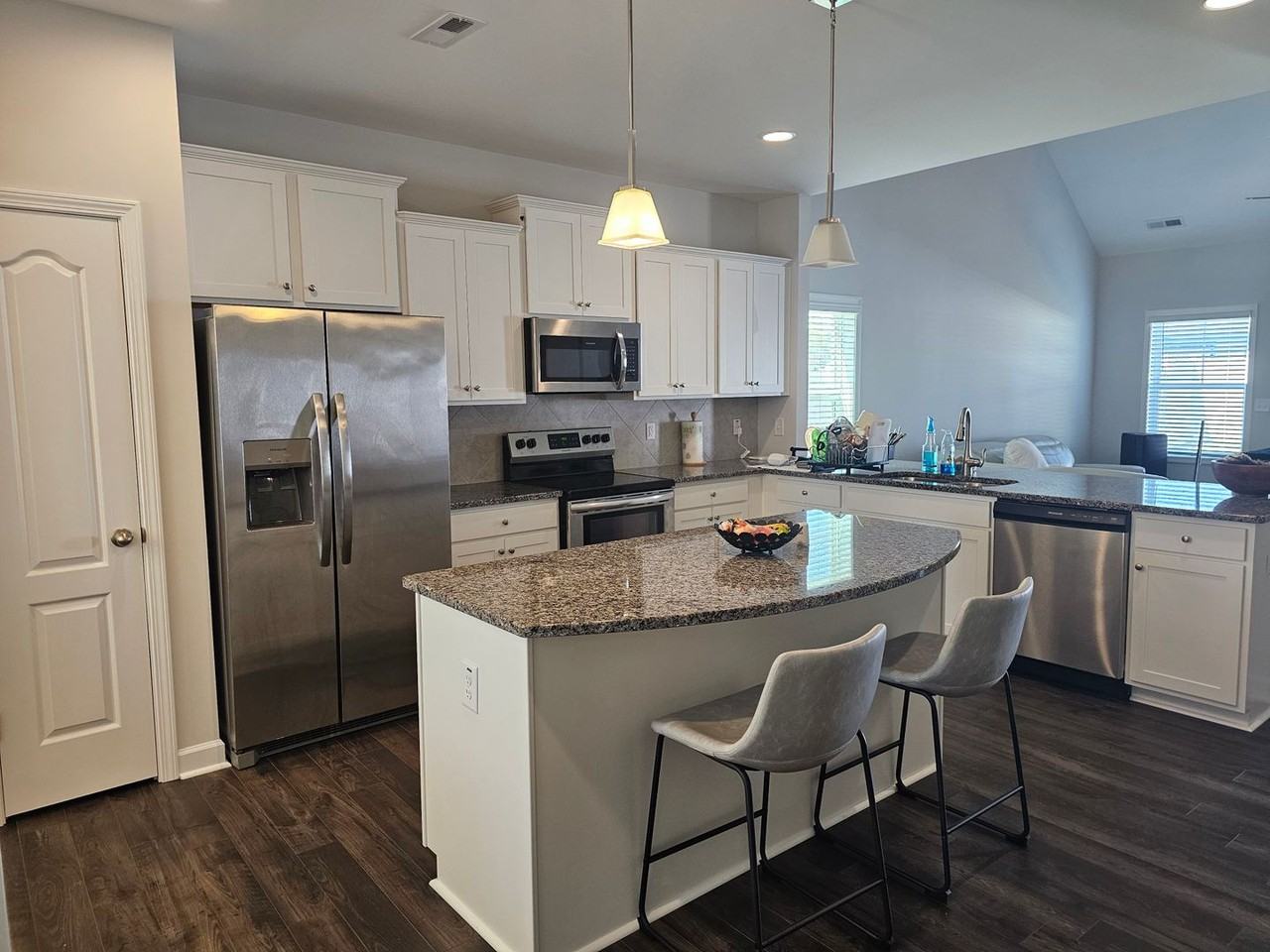 1838 Bluffside Dr - Photo 5 of 18