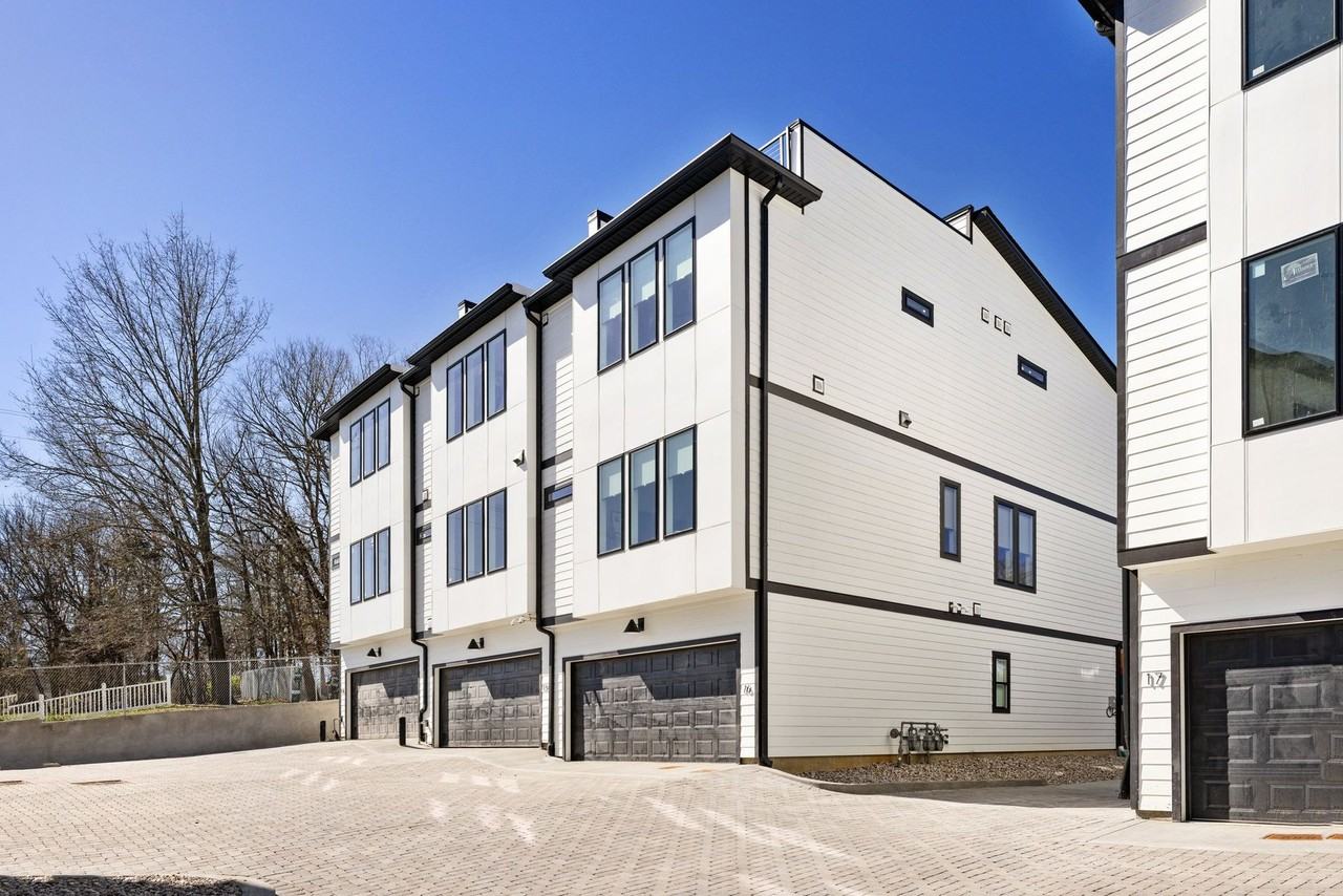 223 Oceola Ave, Nashville 37209 - Photo 2 of 50