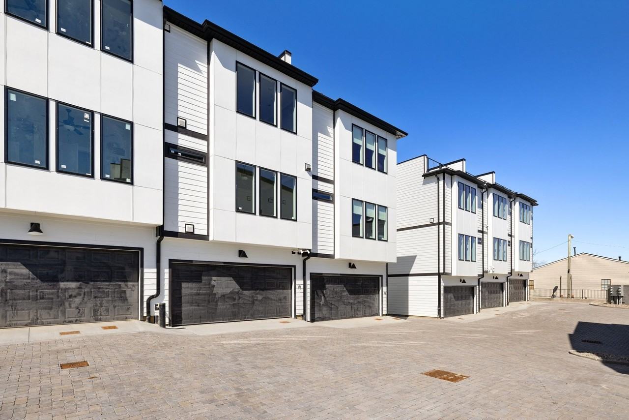 223 Oceola Ave, Nashville 37209 - Photo 3 of 50