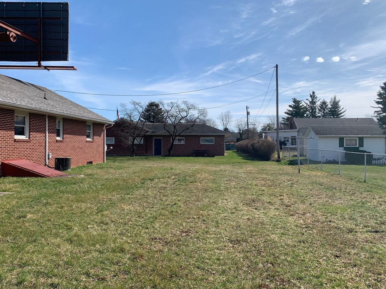 4136 Lincoln Way E - Photo 5 of 37