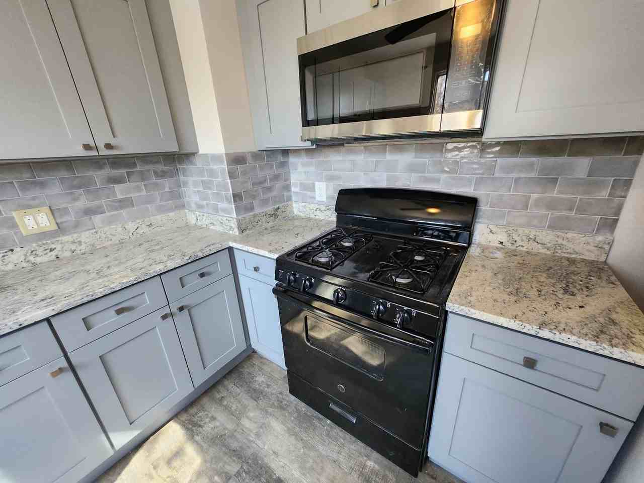 50 Curve St - Photo 3 of 17