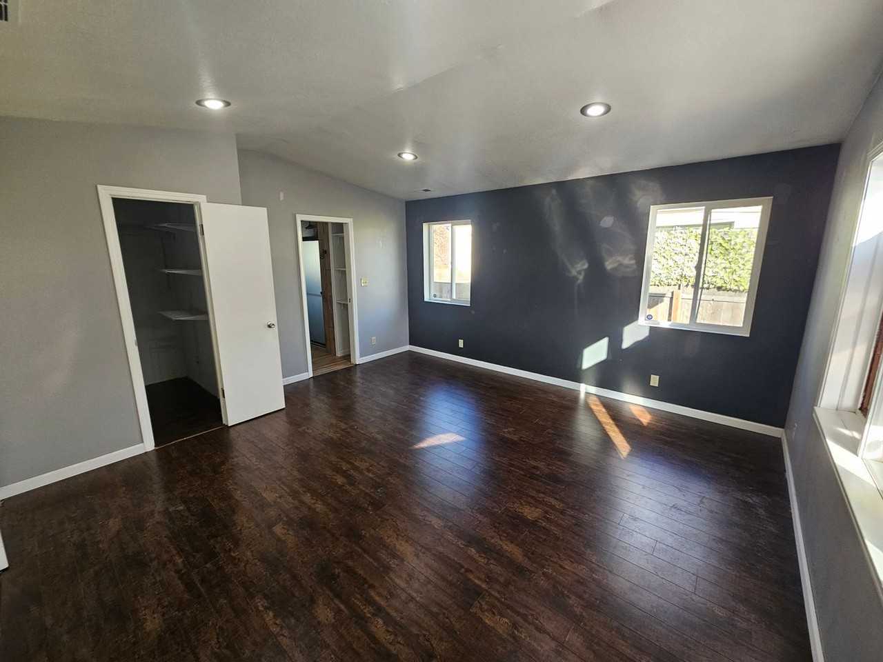 424 E Princeton Ave - Photo 4 of 8