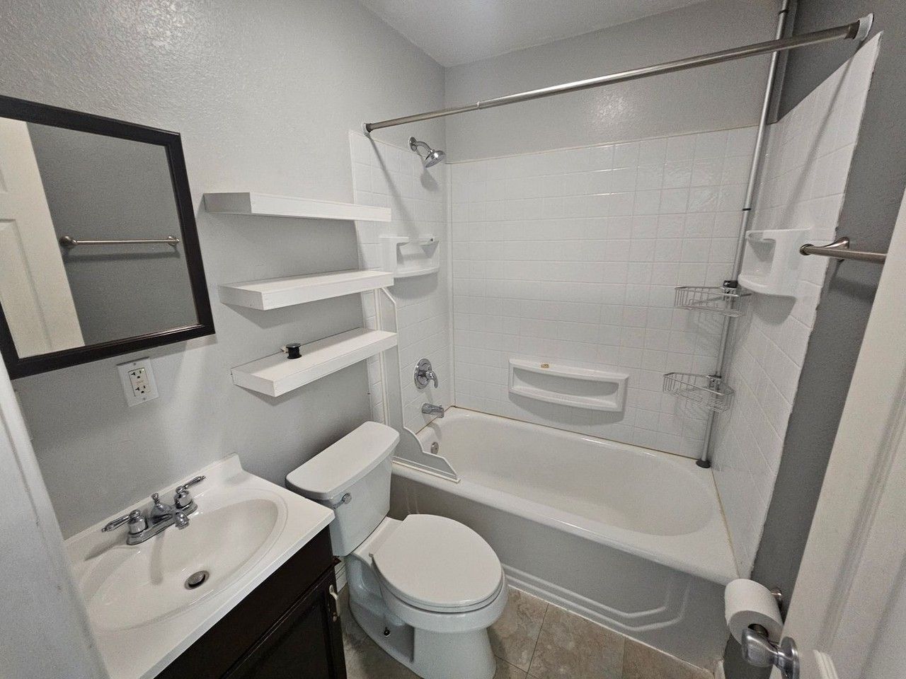 424 E Princeton Ave - Photo 5 of 8