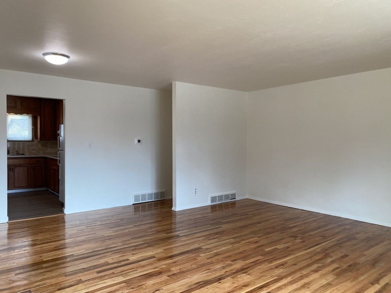 1916 W Lake St - Photo 7 of 35